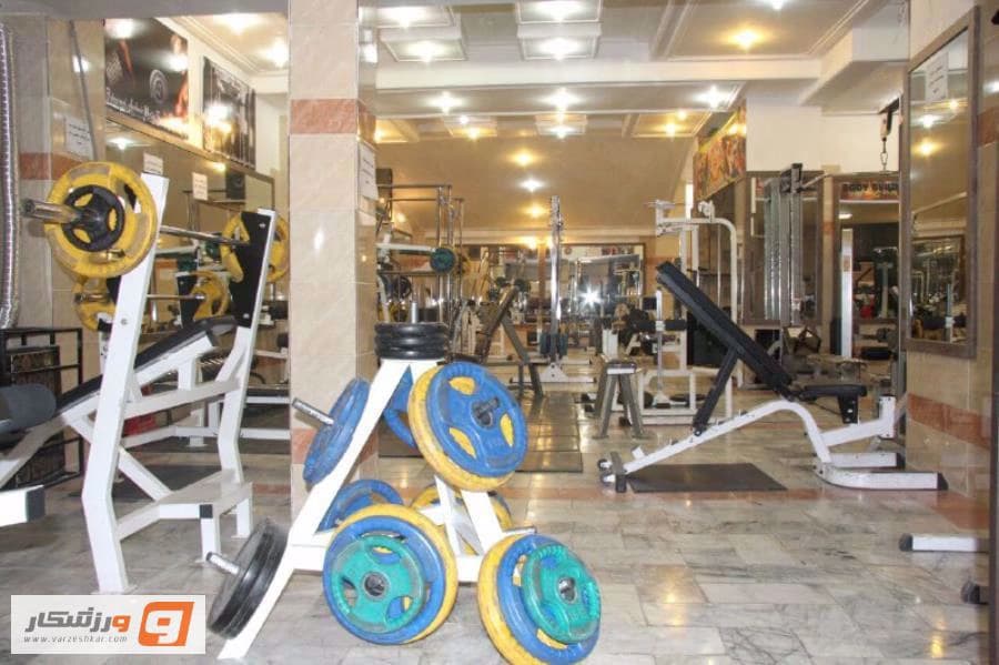 استخر هتل ونوس