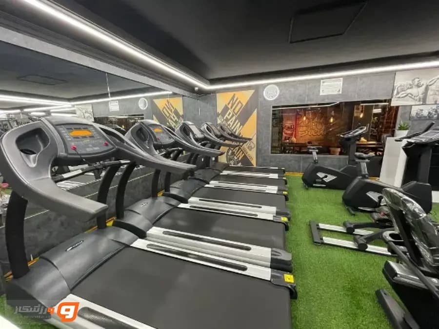 باشگاه بدنسازی آکو