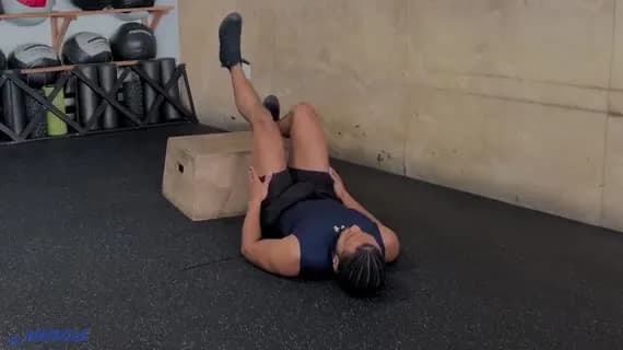 پل باسن تک پا بالا با وزن بدن