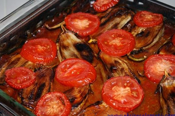 خوراک گوجه بادمجان